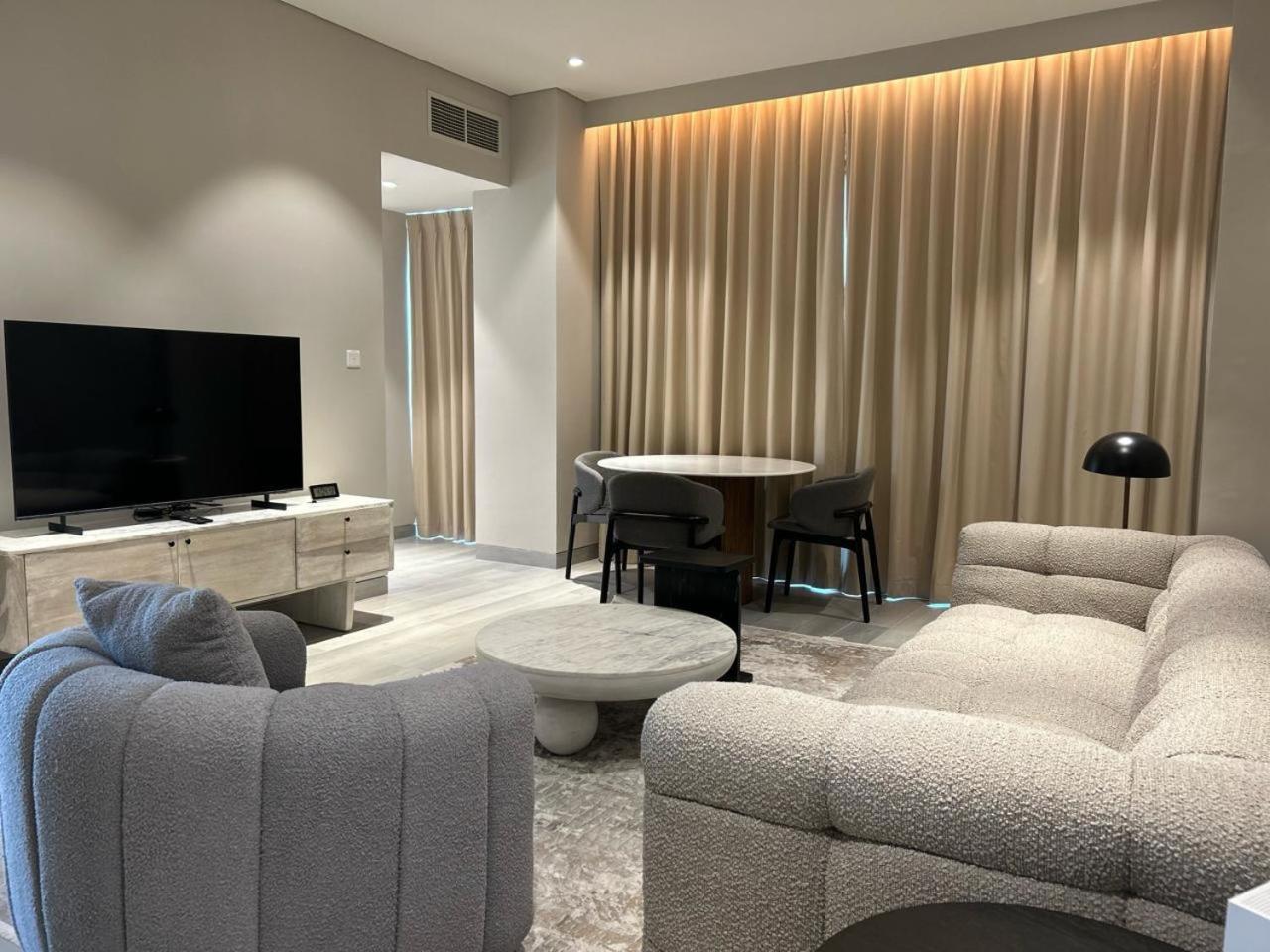 Dubai Marina Walk Gem Modern Apartments With Pool & Gym Access, Steps To Beach & Metro Managed By Sunnyhomes المظهر الخارجي الصورة
