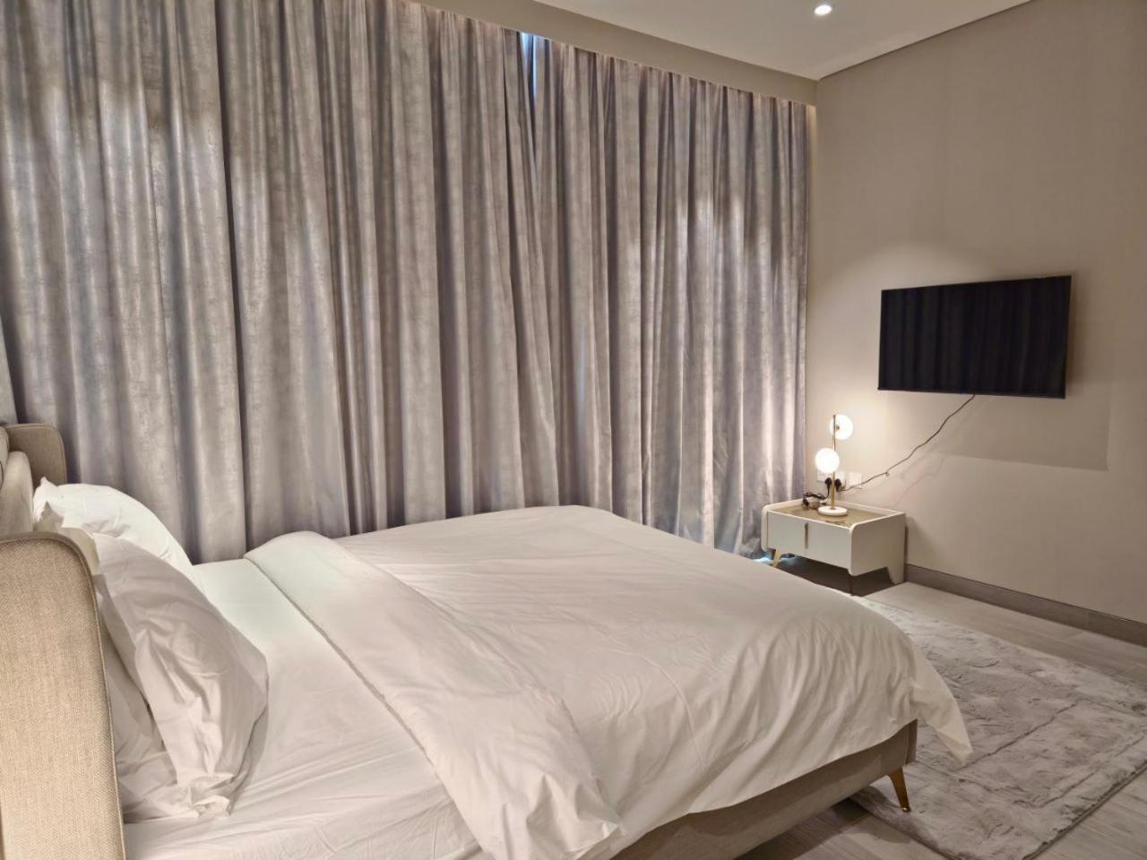 Dubai Marina Walk Gem Modern Apartments With Pool & Gym Access, Steps To Beach & Metro Managed By Sunnyhomes المظهر الخارجي الصورة